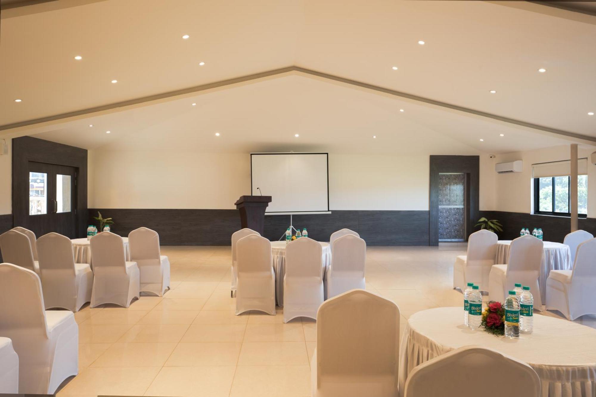 Country Inn Goa Varca Beach - 2 Minutes Walk To The Beach Exteriér fotografie